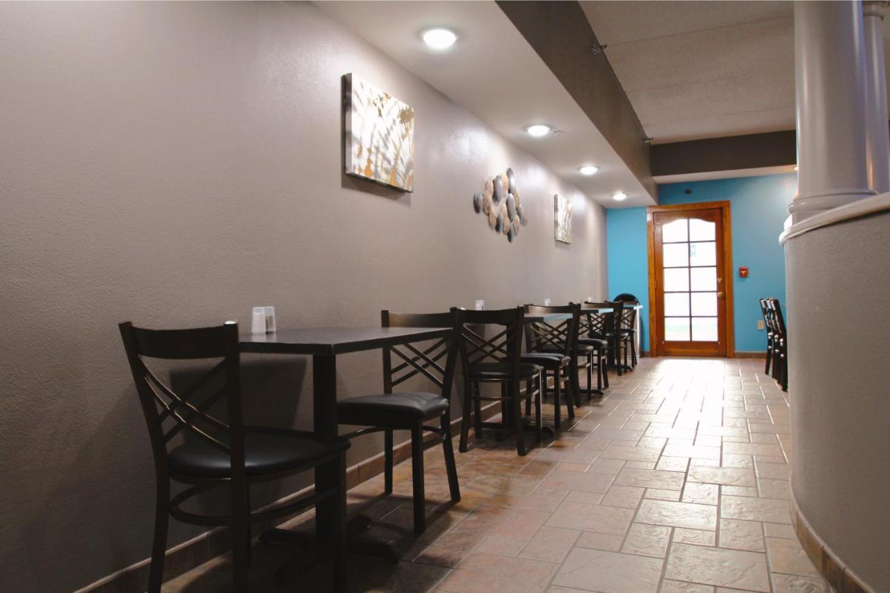 Baymont By Wyndham Lafayette - Purdue University Екстер'єр фото