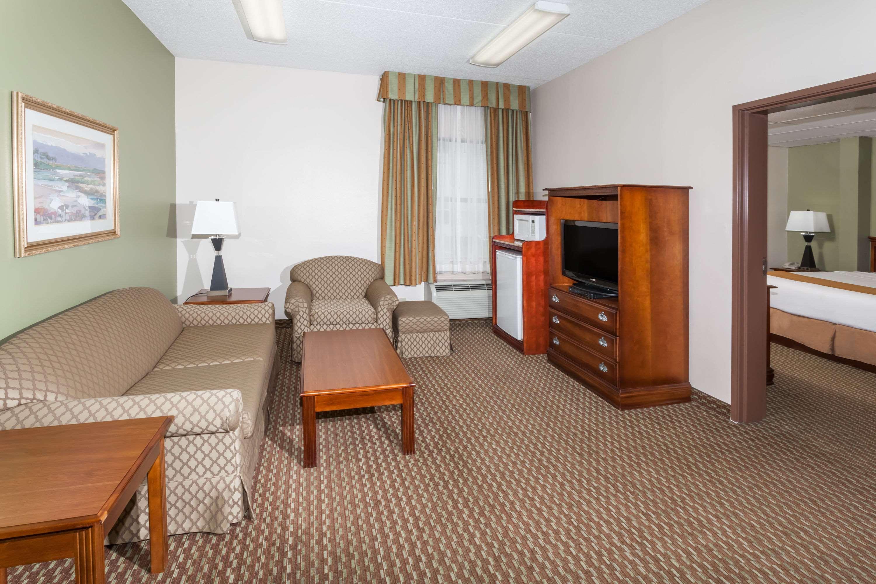 Baymont By Wyndham Lafayette - Purdue University Екстер'єр фото