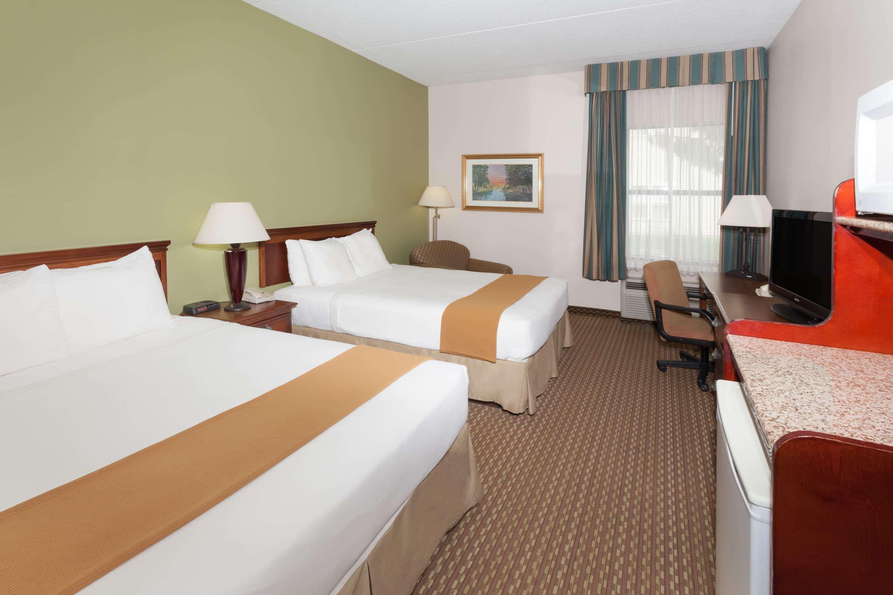 Baymont By Wyndham Lafayette - Purdue University Екстер'єр фото
