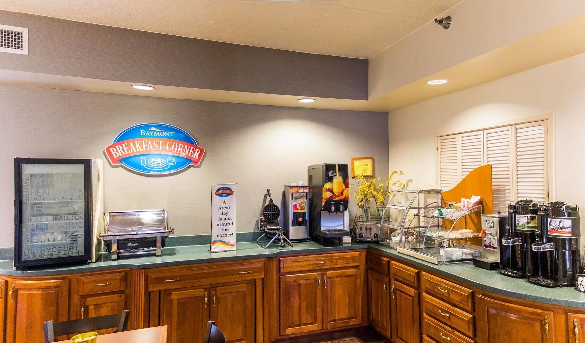 Baymont By Wyndham Lafayette - Purdue University Екстер'єр фото